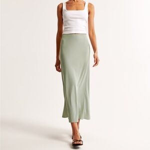 Mid Rise Satin Midi Skirt